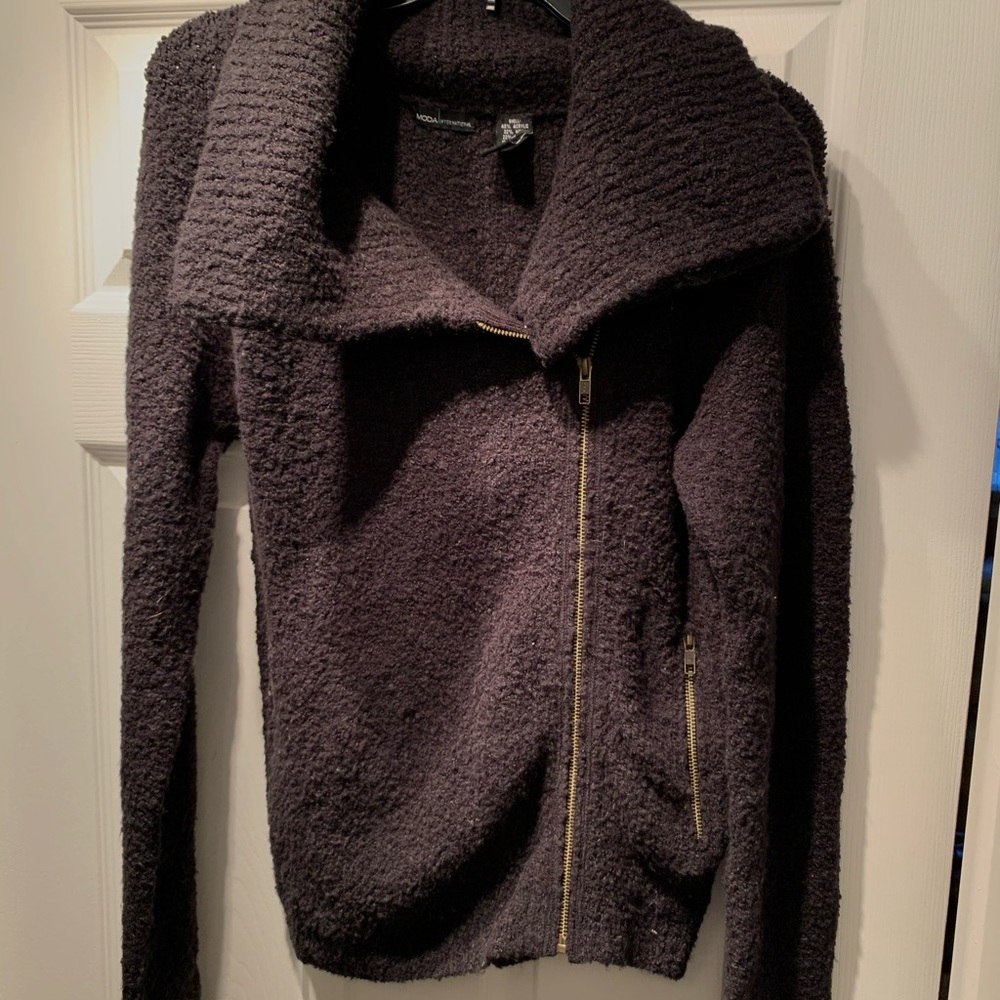 MODA -black wrap sweater